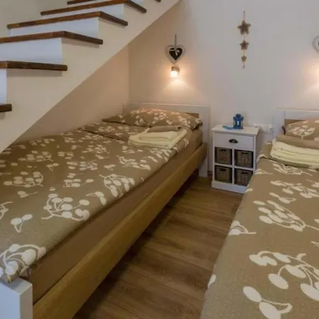Fuer 4 Personen Ca 47 Qm In Crikvenica, Kvarner Bucht Und Umgebung Ferienhaus *