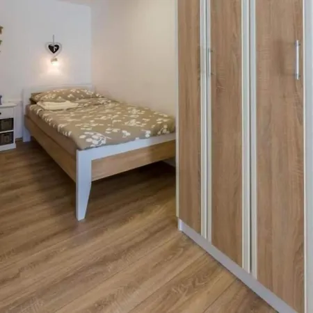Ferienhaus Fuer 4 Personen Ca 47 Qm In Crikvenica, Kvarner Bucht Und Umgebung